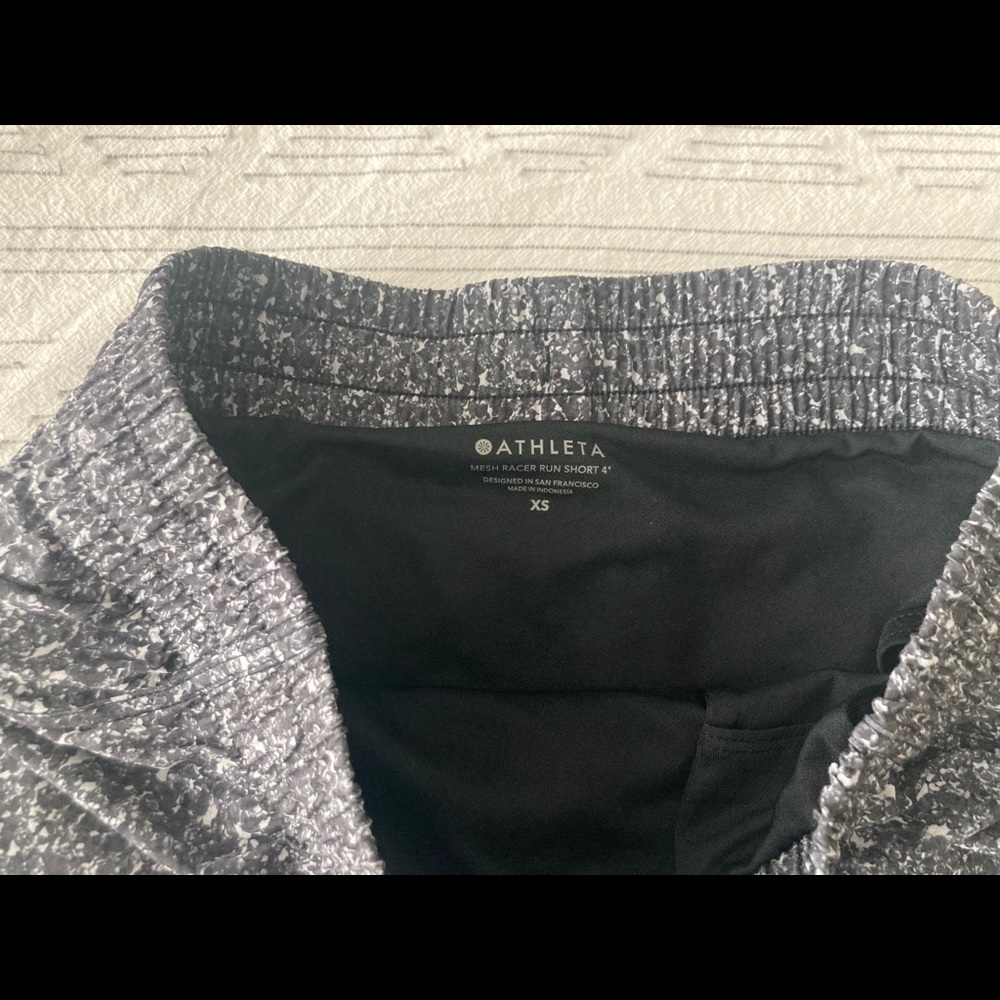 Athleta Mesh Racer Run Short - Picture 3 of 6